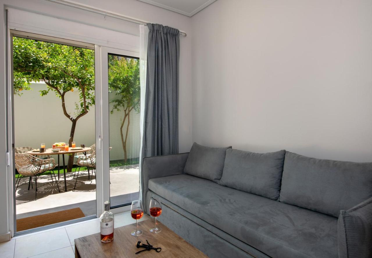 Inner City Retreat Apartment Ханья Экстерьер фото