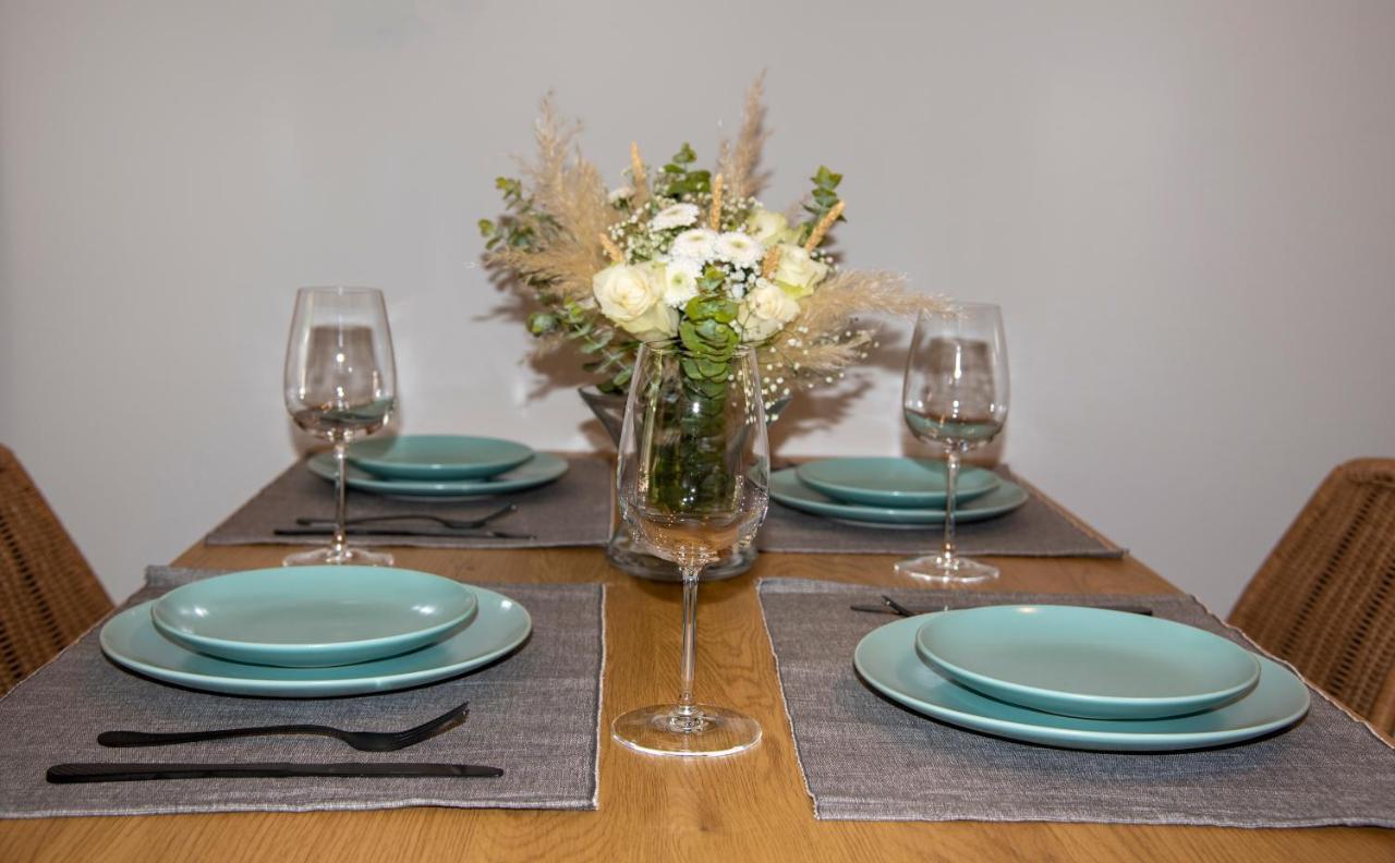Inner City Retreat Apartment Ханья Экстерьер фото