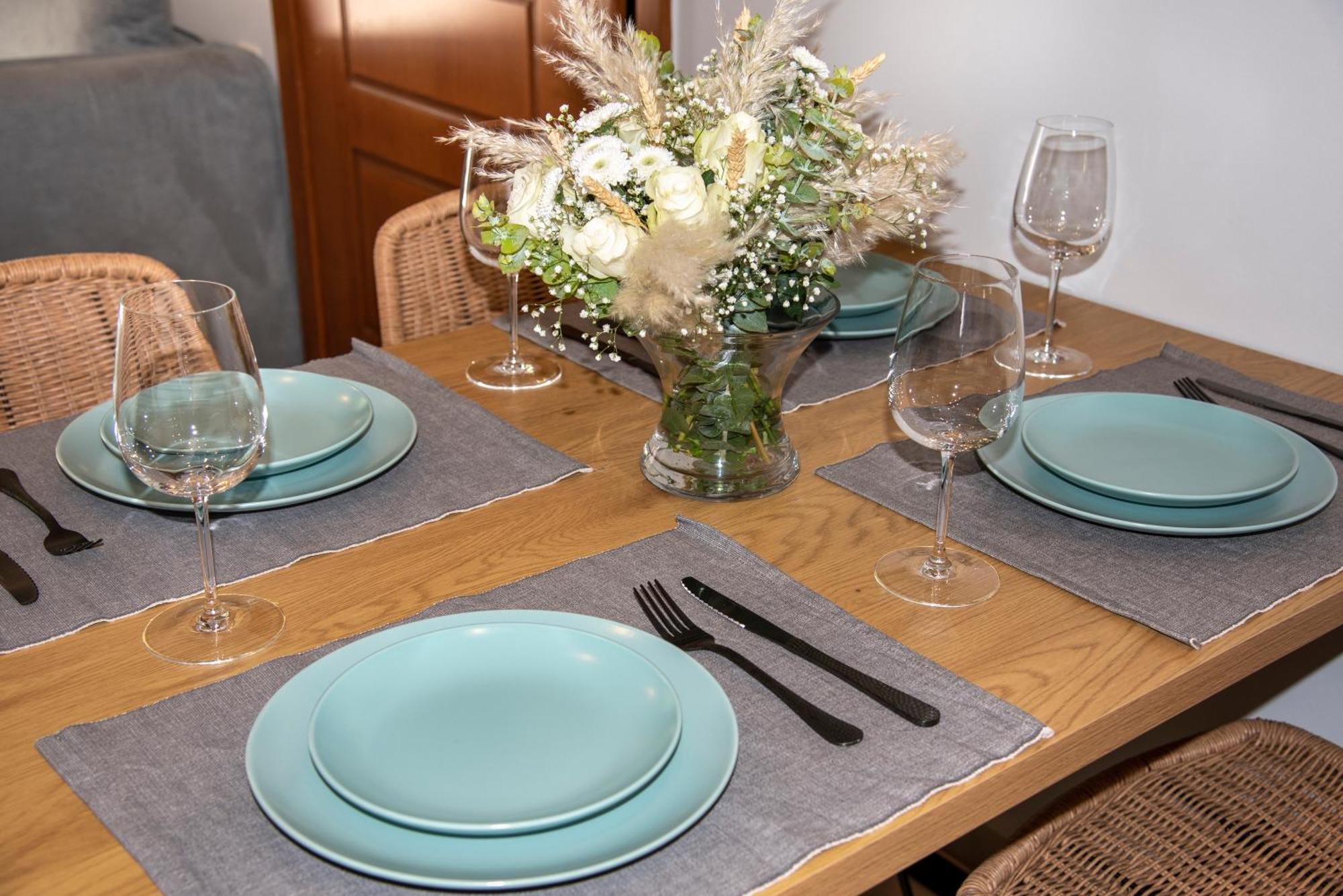 Inner City Retreat Apartment Ханья Экстерьер фото